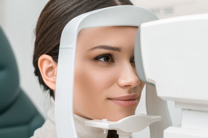 Wondering what’s the difference between glaucoma and cataracts? Here’s an overview of the two conditions, and what can be done to diagnose and treat them. 