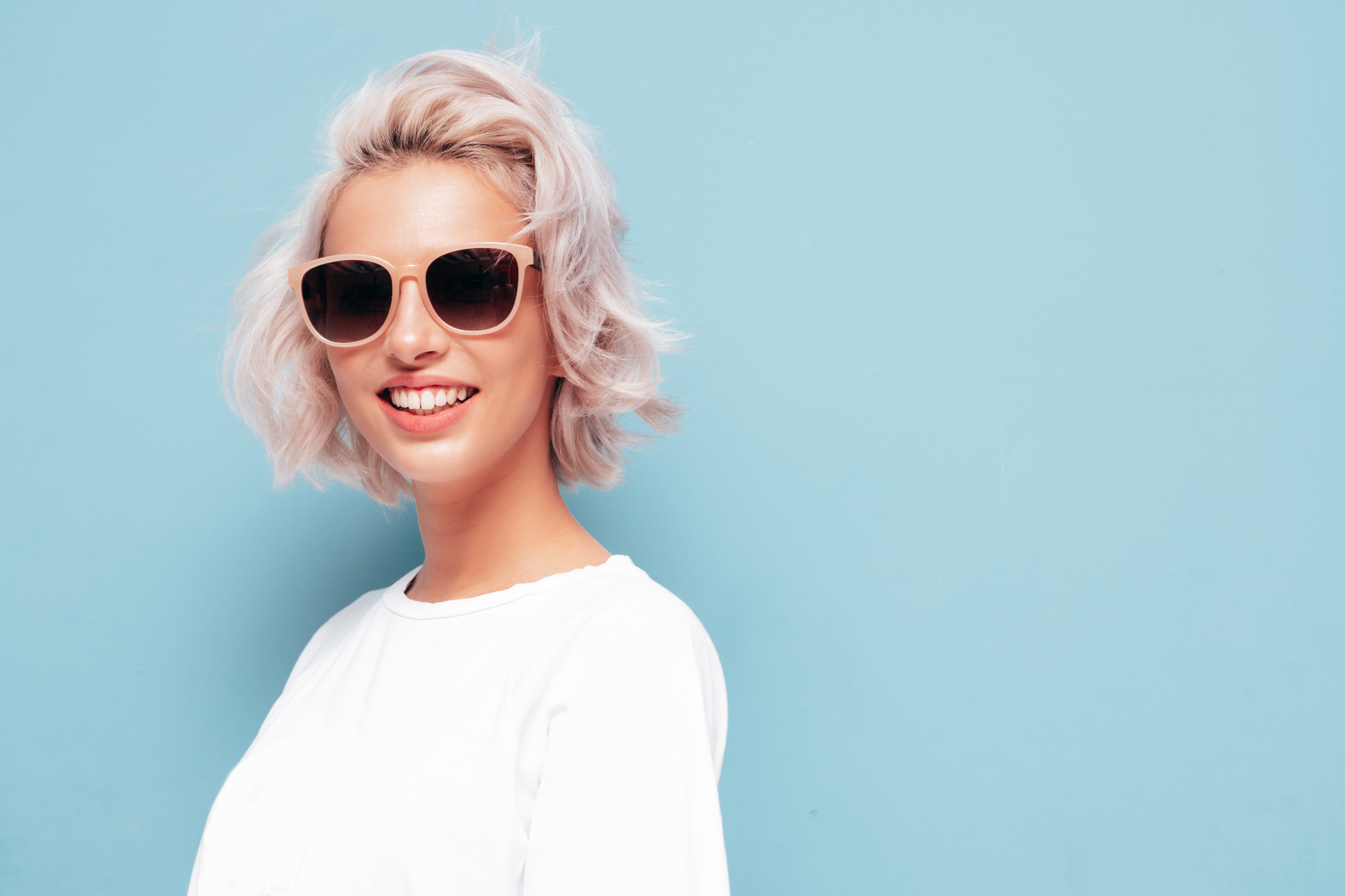 This post introduces the new virtual try-on feature and how much easier it is for patients to find frames they love. 